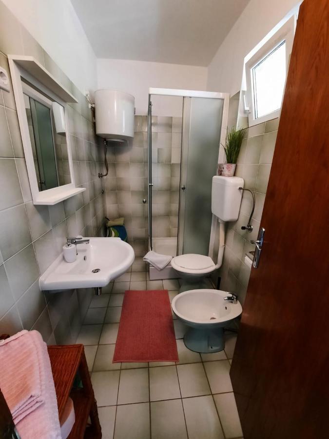 Apartmani Darko Kornić Εξωτερικό φωτογραφία