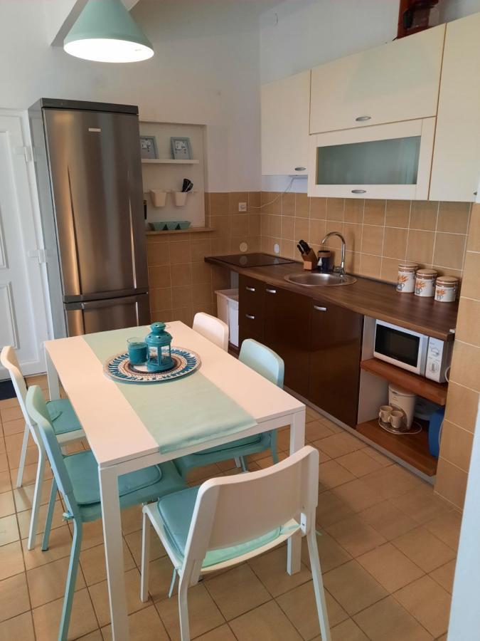 Apartmani Darko Kornić Εξωτερικό φωτογραφία