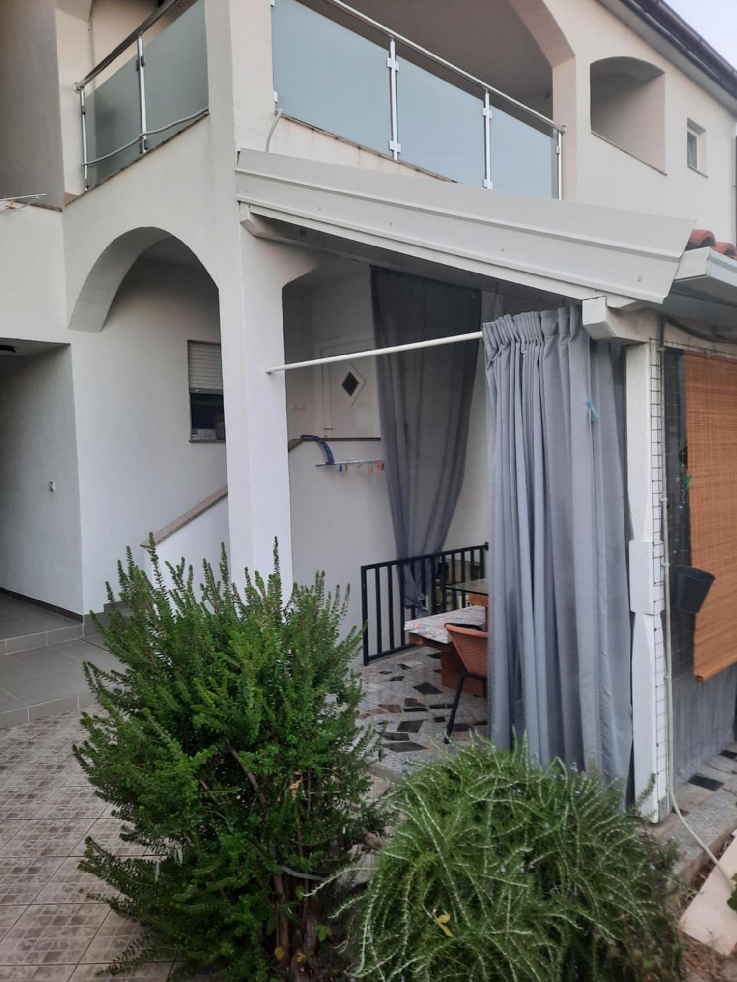 Apartmani Darko Kornić Εξωτερικό φωτογραφία
