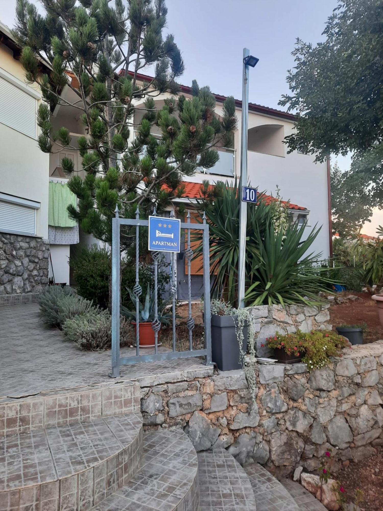 Apartmani Darko Kornić Εξωτερικό φωτογραφία