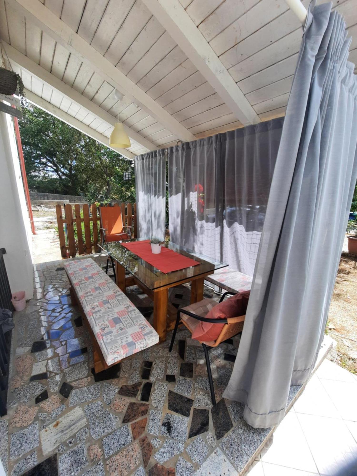 Apartmani Darko Kornić Εξωτερικό φωτογραφία