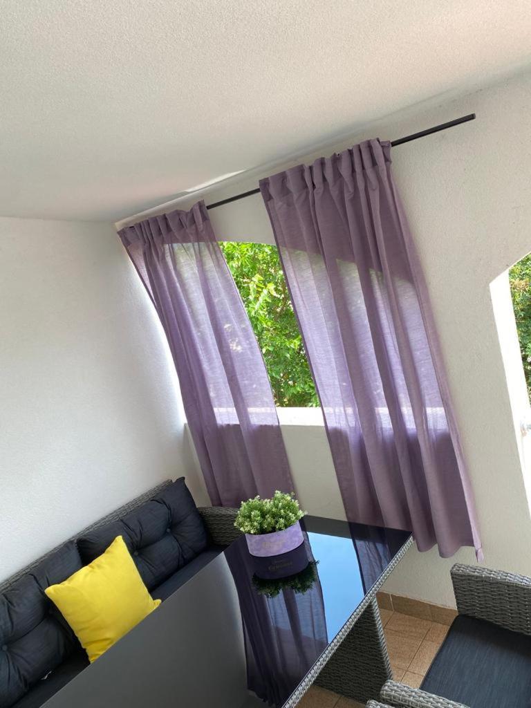Apartmani Darko Kornić Εξωτερικό φωτογραφία